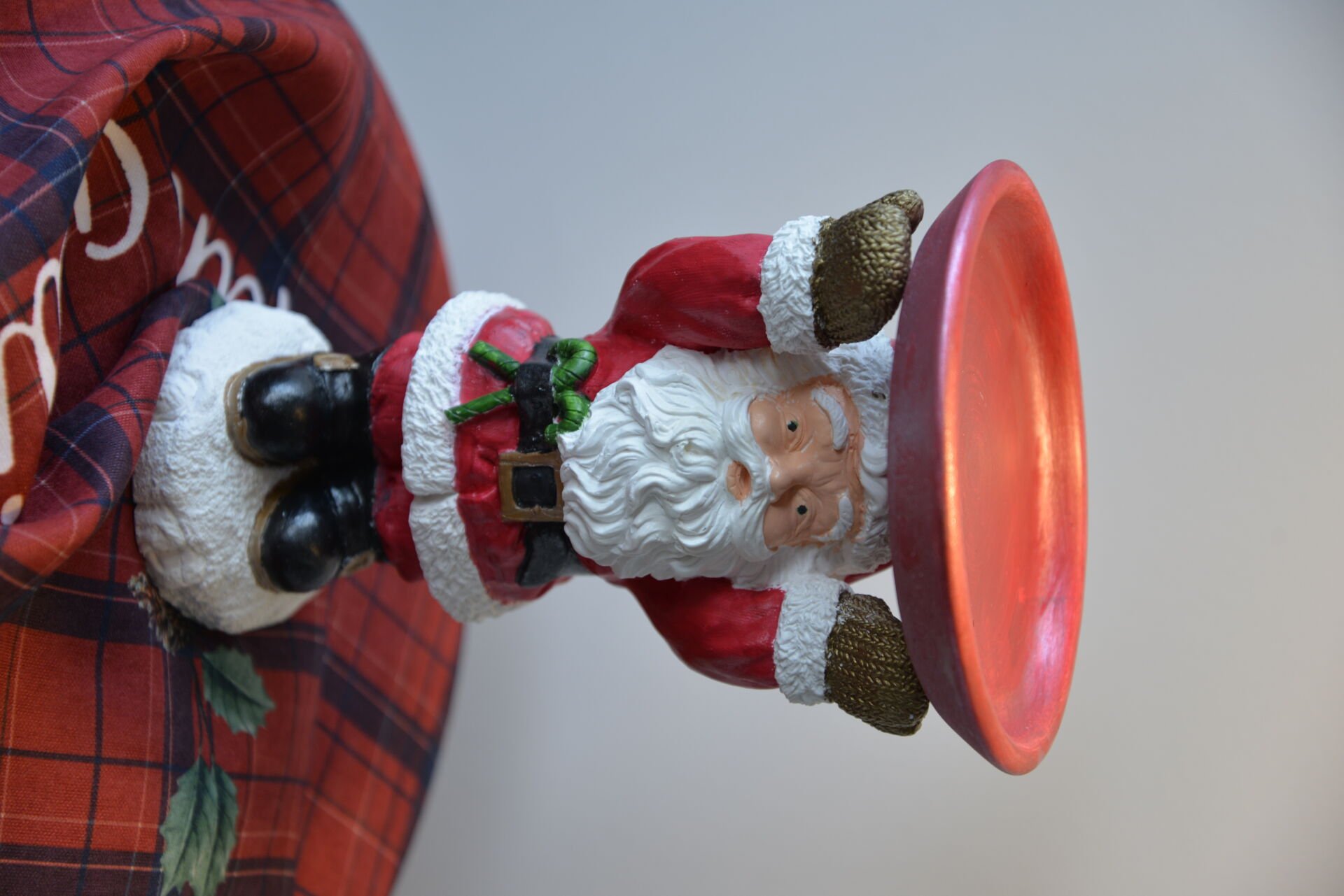 TEPSİLİ NOEL BABA OBJESİ